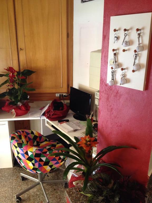 Hotel Il Gatto E La Volpe Gambassi Terme Exteriér fotografie